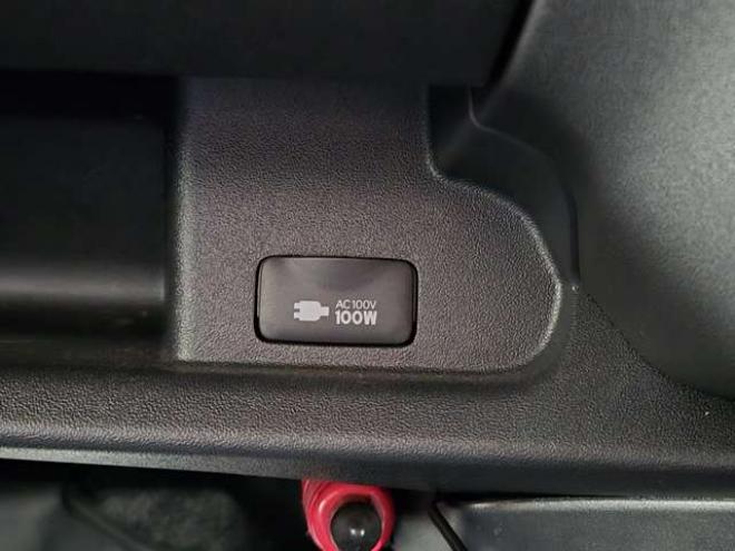 ハイエースバン2.7 スーパーGL ダークプライム ワイド ミドルルーフ ロングボディ 4WD　寒冷地仕様　パワスラ　リアヒーター&クーラー　プッシュスタート　スマートキー　ウッドコンビステアリング&シフトノブ　ハーフレザーシート　ドラレコ　バックカメラ　ETC　メモリナビ　フルセグTV　Bluetooth 2700