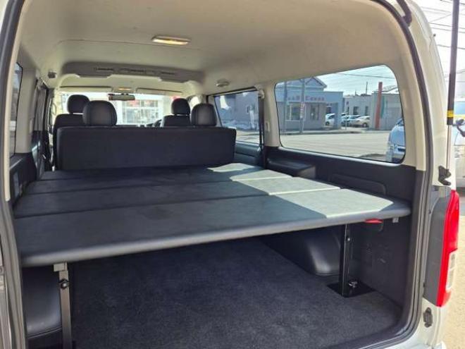 ハイエースバン2.7 スーパーGL ダークプライム ワイド ミドルルーフ ロングボディ 4WD　寒冷地仕様　パワスラ　リアヒーター&クーラー　プッシュスタート　スマートキー　ウッドコンビステアリング&シフトノブ　ハーフレザーシート　ドラレコ　バックカメラ　ETC　メモリナビ　フルセグTV　Bluetooth 2700