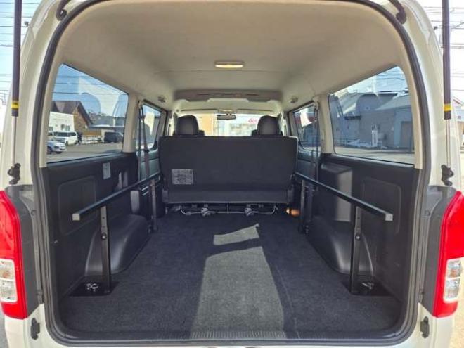 ハイエースバン2.7 スーパーGL ダークプライム ワイド ミドルルーフ ロングボディ 4WD　寒冷地仕様　パワスラ　リアヒーター&クーラー　プッシュスタート　スマートキー　ウッドコンビステアリング&シフトノブ　ハーフレザーシート　ドラレコ　バックカメラ　ETC　メモリナビ　フルセグTV　Bluetooth 2700