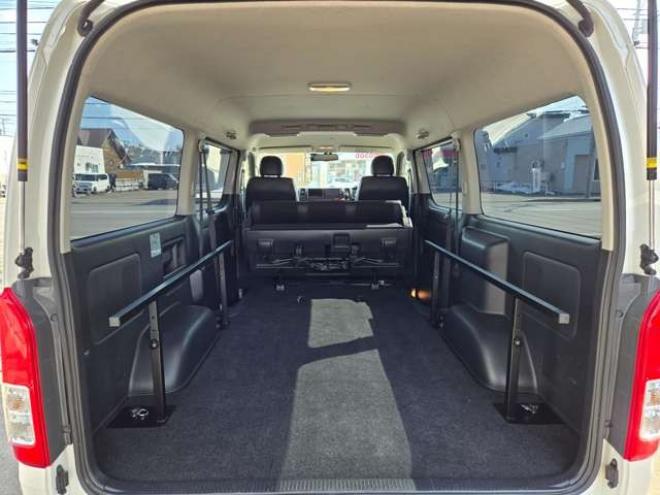 ハイエースバン2.7 スーパーGL ダークプライム ワイド ミドルルーフ ロングボディ 4WD　寒冷地仕様　パワスラ　リアヒーター&クーラー　プッシュスタート　スマートキー　ウッドコンビステアリング&シフトノブ　ハーフレザーシート　ドラレコ　バックカメラ　ETC　メモリナビ　フルセグTV　Bluetooth 2700