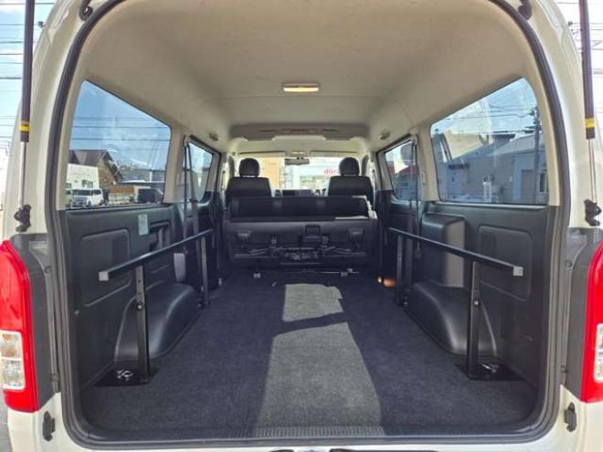 ハイエースバン2.7 スーパーGL ダークプライム ワイド ミドルルーフ ロングボディ 4WD　寒冷地仕様　パワスラ　リアヒーター&クーラー　プッシュスタート　スマートキー　ウッドコンビステアリング&シフトノブ　ハーフレザーシート　ドラレコ　バックカメラ　ETC　メモリナビ　フルセグTV　Bluetooth 2700