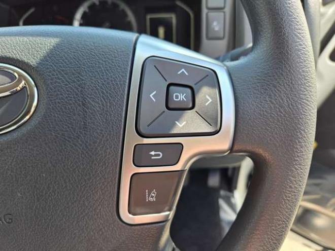 ハイエース2.7 グランドキャビン 4WD　寒冷地　10人乗り　スーパーロング　ワイドボディ　ハイルーフ　プッシュスタート　スマキー　パワスラ　リアヒーター&クーラー　ステアリングスイッチ　車線逸脱防止　衝突被害軽減　横滑り防止　電動格納ミラー 2700