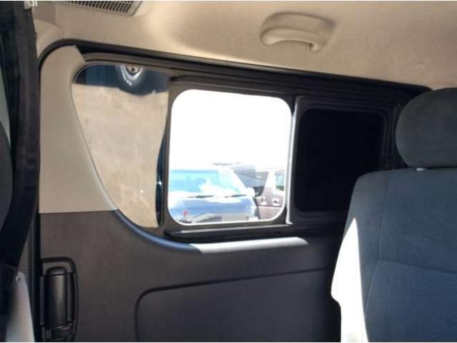 ハイエースバン2.8 スーパーGL ロング ディーゼルターボ 4WD　寒冷地仕様　リアヒーター&リアクーラー　プッシュスタート　スマートキー　ステアリングスイッチ　ベッドキッド　LEDヘッドライト　ドライブレコーダー　メモリナビ　ワンセグTV　バックカメラ　電動格納ミラー 2800