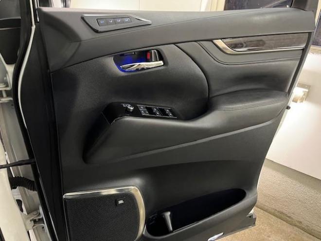 アルファードハイブリッドＳＲ　本州仕入　寒冷地仕様　禁煙車　ＪＢＬサウンド　デジタルインナーミラー　純正１０．５インチナビ　地デジ　ＤＶＤ再生　Ｂｌｕｅｔｏｏｔｈ　全方位パノラミックビューモニター　前後ドライブレコーダー　ＥＴＣ 4WD 2500 5Dr