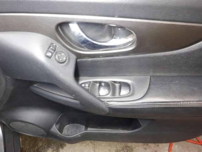 エクストレイル2.0 20S 2列車 4WD　ナビ・TV・B/T・Bカメラ・Aストップ・ライトレベライザー・ECOモード・VDC・カプロンシート・キーレス・社外AW 2000