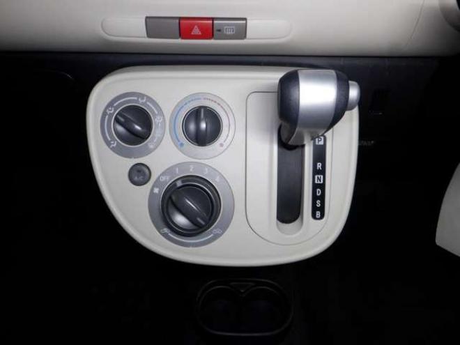 ミラココアL 4WD　ナビ・TV・B/T・Bカメラ・社外エンスタ・車検新規2年・リア修復済み・キーレスキー・エコアイイドル・ライトレベライザー・ベンチシート 660