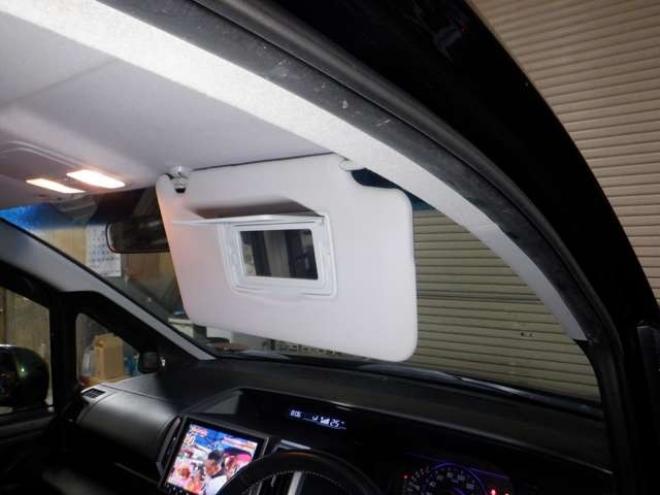 ステップワゴン2.0 スパーダ Z クールスピリット 4WD　本州仕入・後期型・ナビ・TV・Bカメラ・両側電動・スマートキー・クルコン・ETC・ワイパーデアイサー・HID・リアヒーター・フォグランプ・アイドリングストップ・フルフラットシート・パドルシフト 2000