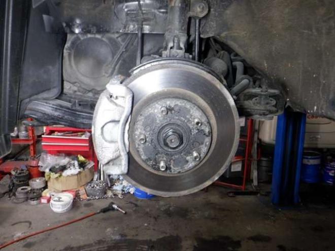 ステップワゴン2.0 スパーダ Z クールスピリット 4WD　本州仕入・後期型・ナビ・TV・Bカメラ・両側電動・スマートキー・クルコン・ETC・ワイパーデアイサー・HID・リアヒーター・フォグランプ・アイドリングストップ・フルフラットシート・パドルシフト 2000