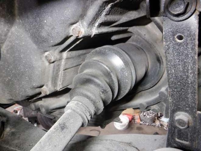 ステップワゴン2.0 スパーダ Z クールスピリット 4WD　本州仕入・後期型・ナビ・TV・Bカメラ・両側電動・スマートキー・クルコン・ETC・ワイパーデアイサー・HID・リアヒーター・フォグランプ・アイドリングストップ・フルフラットシート・パドルシフト 2000