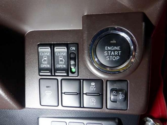 タンク1.0 G 4WD　ナビ・TV・Bカメラ・B/T・両側電動・スマートキー・プッシュスタート・クルコン・アイドリングストップ・純正エンスタ・オートライト・ステアリングスイッチ・オートエアコン 1000