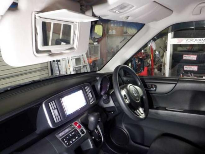 N-ONEG SSパッケージ 4WD　本州仕入れ　4WD　SDナビ　フルセグTV　バックカメラ　USB接続　前席シートヒーター　ステアリングスイッチ　HID　スマートキー　プッシュスタート　ドアバイザー 660