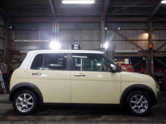 ラパンX 4WD　ナビ　Bluetoothオーディオ　フルセグTV　USB接続　全方位カメラ　衝突軽減ブレーキ　ステアリングスイッチ　ETC　アイドリングストップ　シートヒーター　HID　スマートキー　プッシュスタート 660