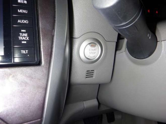 マーチ1.2 ボレロ 4WD　本州仕入・ナビ・TV・Bカメラ・インテリキー・プッシュスタート・ETC・ライトレベライザー・オートエアコン・オートライト・14インチAW 1200