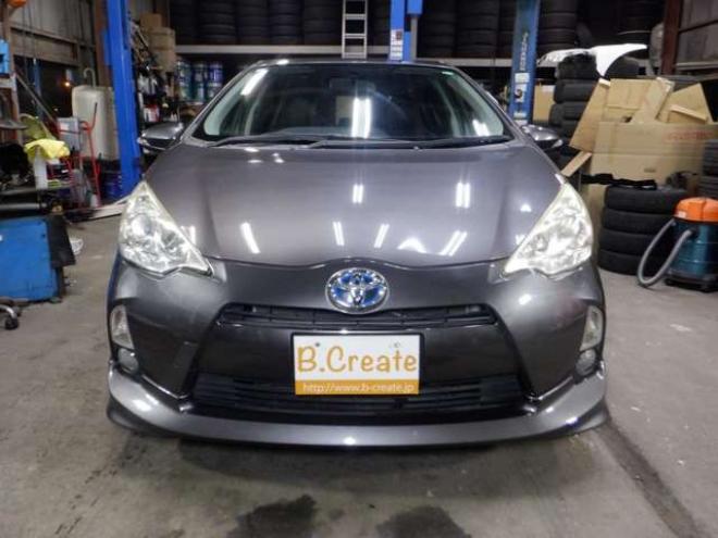 アクア1.5 G ブラックソフトレザーセレクション　本州仕入・ナビ・TV・B/T・レザーシート・本州仕入・純正エアロ・シートヒーター・ステアリングスイッチ・バックカメラ・スマートキー・プッシュスタート 2WD 1500