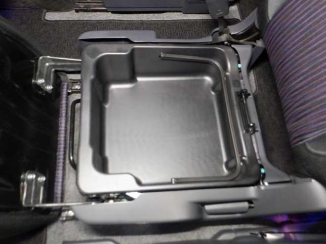 ソリオ1.2 バンディット 4WD　4WD　ナビ　フルセグTV　USB接続　バックカメラ　サイドカメラ　シートヒーター　両側パワスラ　100V電源　HID　フォグランプ　ドアバイザー　スマートキー　プッシュスタート 1200