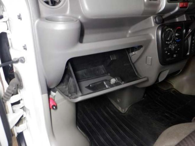 エブリィPC ハイルーフ 4WD　切替4WD　修復歴なし　キーレス　両側スライドドア　ETC　社外CDオーディオ　前席パワーウインドウ　ドアバイザー　オーバーヘッドシェルフ　プライバシーガラス 660