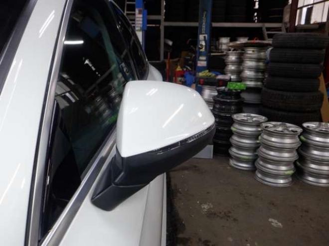 アウディQ5 2.0 TFSI クワトロ スポーツ ラグジュアリーパッケージ 4WD　茶革・ナビ・TV・B/T・F/S/Bカメラ・マトリクスLED・ヴァーチャルコックピット・電動リアゲート・シートヒーター・ACC・パワーシート・ETC・エアサス 正規輸入車 2000