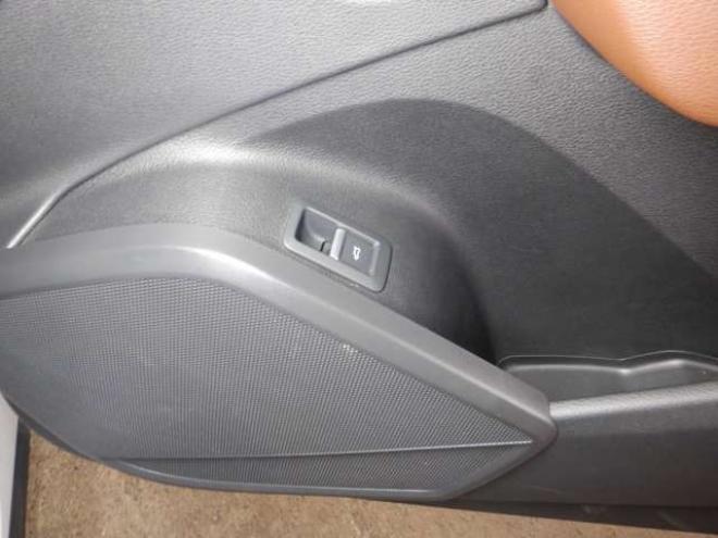 アウディQ5 2.0 TFSI クワトロ スポーツ ラグジュアリーパッケージ 4WD　茶革・ナビ・TV・B/T・F/S/Bカメラ・マトリクスLED・ヴァーチャルコックピット・電動リアゲート・シートヒーター・ACC・パワーシート・ETC・エアサス 正規輸入車 2000