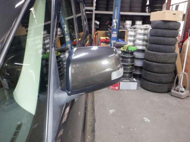 セレナ2.0 ハイウェイスター 4WD　ナビ・TV・B/T・Bカメラ・エンジンスターター・両側電動・フリップダウンモニター・LEDヘッドライト・インテリキー・プッシュスタート・アイドリングストップ・クルコン・ETC・寒冷地仕様・フォグランプ 2000