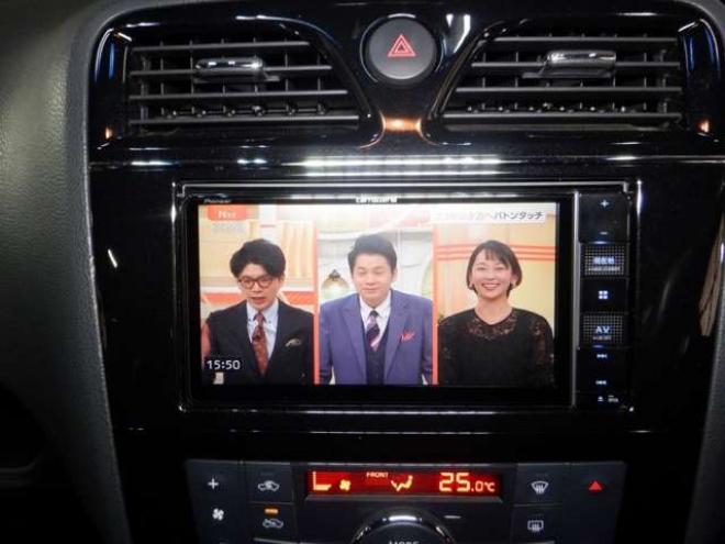 セレナ2.0 ハイウェイスター 4WD　ナビ・TV・B/T・Bカメラ・エンジンスターター・両側電動・フリップダウンモニター・LEDヘッドライト・インテリキー・プッシュスタート・アイドリングストップ・クルコン・ETC・寒冷地仕様・フォグランプ 2000