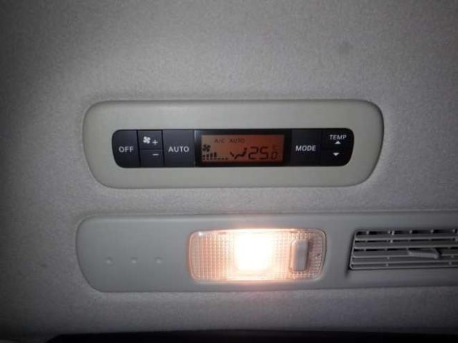 セレナ2.0 ハイウェイスター 4WD　ナビ・TV・B/T・Bカメラ・エンジンスターター・両側電動・フリップダウンモニター・LEDヘッドライト・インテリキー・プッシュスタート・アイドリングストップ・クルコン・ETC・寒冷地仕様・フォグランプ 2000