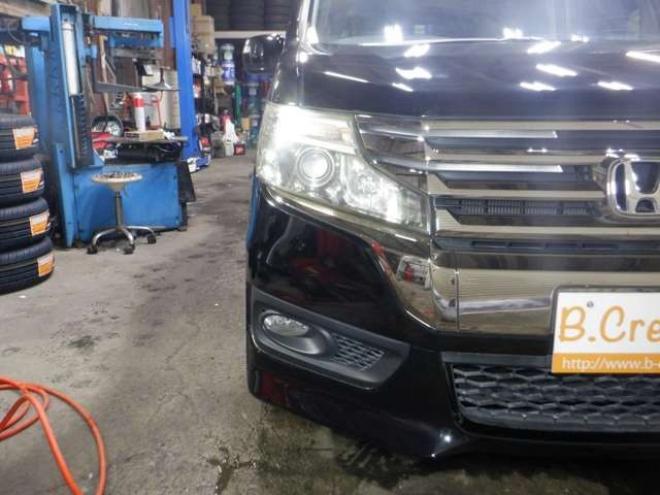 ステップワゴン2.0 スパーダ Z クールスピリット インターナビセレクション 4WD　本州仕入・後期型・ナビ・TV・Bカメラ・Rモニター・両側電動・スマートキー・クルコン・HID・ETC・パドルシフト・ハーフレザーシート・ワイパーデアイサー・リアヒーター・ミラーヒーター・アイドリングストップ 2000