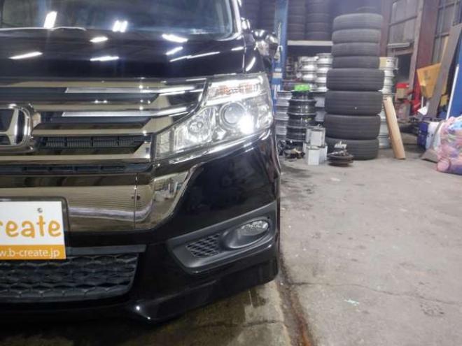 ステップワゴン2.0 スパーダ Z クールスピリット インターナビセレクション 4WD　本州仕入・後期型・ナビ・TV・Bカメラ・Rモニター・両側電動・スマートキー・クルコン・HID・ETC・パドルシフト・ハーフレザーシート・ワイパーデアイサー・リアヒーター・ミラーヒーター・アイドリングストップ 2000