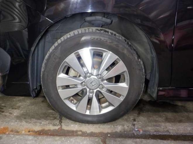 ステップワゴン2.0 スパーダ Z クールスピリット インターナビセレクション 4WD　本州仕入・後期型・ナビ・TV・Bカメラ・Rモニター・両側電動・スマートキー・クルコン・HID・ETC・パドルシフト・ハーフレザーシート・ワイパーデアイサー・リアヒーター・ミラーヒーター・アイドリングストップ 2000