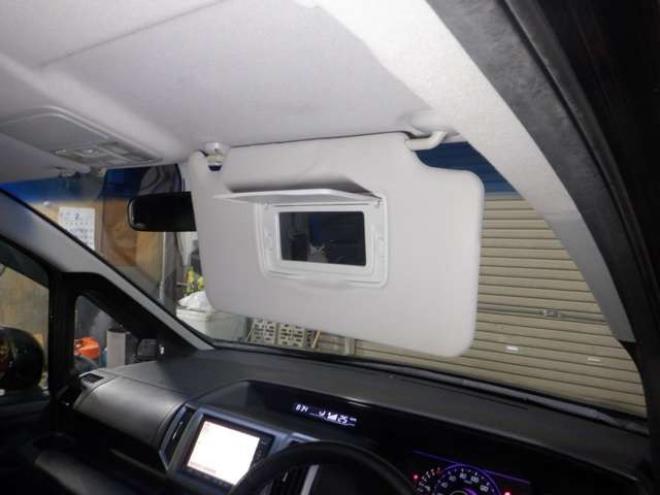 ステップワゴン2.0 スパーダ Z クールスピリット インターナビセレクション 4WD　本州仕入・後期型・ナビ・TV・Bカメラ・Rモニター・両側電動・スマートキー・クルコン・HID・ETC・パドルシフト・ハーフレザーシート・ワイパーデアイサー・リアヒーター・ミラーヒーター・アイドリングストップ 2000