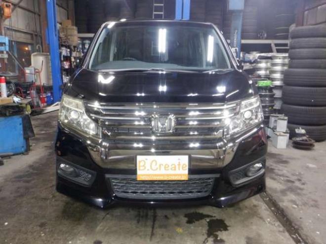 ステップワゴン2.0 スパーダ Z クールスピリット インターナビセレクション 4WD　本州仕入・後期型・ナビ・TV・Bカメラ・Rモニター・両側電動・スマートキー・クルコン・HID・ETC・パドルシフト・ハーフレザーシート・ワイパーデアイサー・リアヒーター・ミラーヒーター・アイドリングストップ 2000