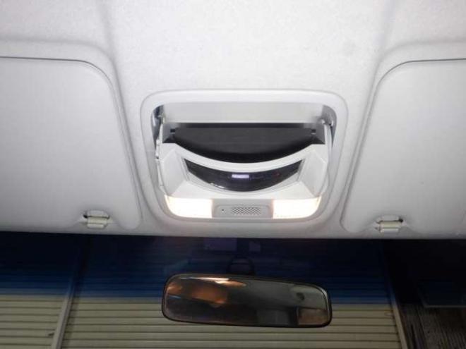 ステップワゴン2.0 スパーダ Z クールスピリット インターナビセレクション 4WD　本州仕入・後期型・ナビ・TV・Bカメラ・Rモニター・両側電動・スマートキー・クルコン・HID・ETC・パドルシフト・ハーフレザーシート・ワイパーデアイサー・リアヒーター・ミラーヒーター・アイドリングストップ 2000