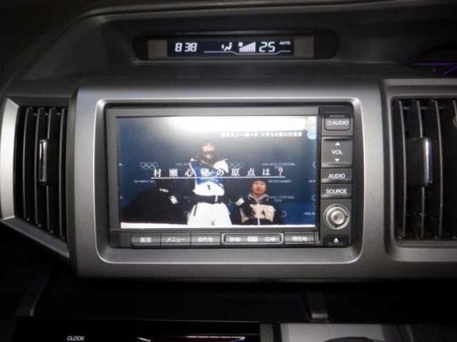 ステップワゴン2.0 スパーダ Z クールスピリット インターナビセレクション 4WD　本州仕入・後期型・ナビ・TV・Bカメラ・Rモニター・両側電動・スマートキー・クルコン・HID・ETC・パドルシフト・ハーフレザーシート・ワイパーデアイサー・リアヒーター・ミラーヒーター・アイドリングストップ 2000