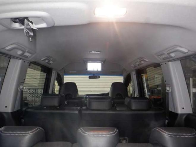 ステップワゴン2.0 スパーダ Z クールスピリット インターナビセレクション 4WD　本州仕入・後期型・ナビ・TV・Bカメラ・Rモニター・両側電動・スマートキー・クルコン・HID・ETC・パドルシフト・ハーフレザーシート・ワイパーデアイサー・リアヒーター・ミラーヒーター・アイドリングストップ 2000