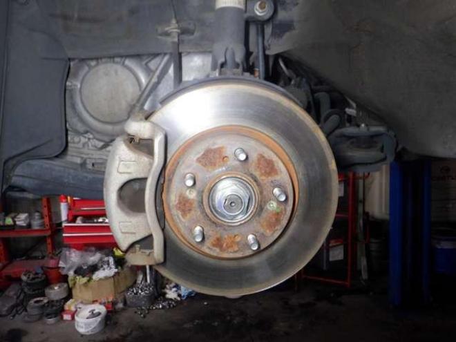 ステップワゴン2.0 スパーダ Z クールスピリット インターナビセレクション 4WD　本州仕入・後期型・ナビ・TV・Bカメラ・Rモニター・両側電動・スマートキー・クルコン・HID・ETC・パドルシフト・ハーフレザーシート・ワイパーデアイサー・リアヒーター・ミラーヒーター・アイドリングストップ 2000