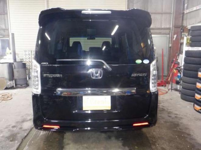 ステップワゴン2.0 スパーダ Z クールスピリット インターナビセレクション 4WD　本州仕入・後期型・ナビ・TV・Bカメラ・Rモニター・両側電動・スマートキー・クルコン・HID・ETC・パドルシフト・ハーフレザーシート・ワイパーデアイサー・リアヒーター・ミラーヒーター・アイドリングストップ 2000