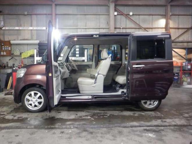 タントXターボ SA 4WD　ナビ・TV・バックカメラ・両側電動・ターボ・スマートキー・プッシュスタート・スマアシ・ライトレベライザー・フォグランプ・純正エンスタ・リア席サンシェード・アイドリングストップ・ベンチシート・ 660