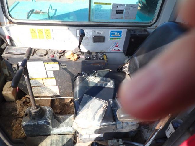 キャリアダンプゴムキャタ新品交換予定　積載6500KG　苫小牧ヤード