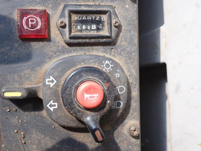 キャリアダンプゴムキャタ新品交換予定　積載6500KG　苫小牧ヤード