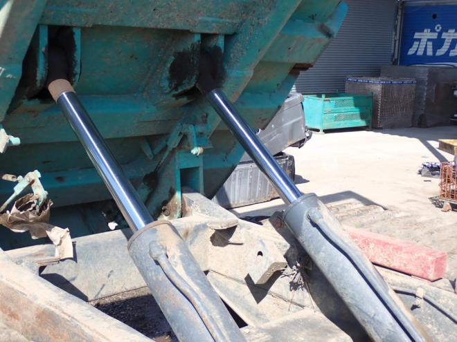 キャリアダンプゴムキャタ新品交換予定　積載6500KG　苫小牧ヤード