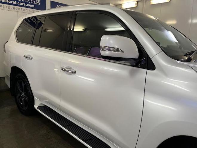 レクサスＬＸ５７０　ブラックシークエンス　寒冷地仕様　マークレビンソン　リアエンターテイメント　純正２１インチＡＷ　社外２０ＡＷ＋スタッドレスタイヤ付　純正ブラックレザーシート　電動サンルーフ　ヘッドアップディスプレイ　リア５面フィルム施工 4WD 5700 5Dr