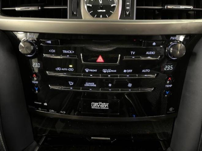レクサスＬＸ５７０　ブラックシークエンス　寒冷地仕様　マークレビンソン　リアエンターテイメント　純正２１インチＡＷ　社外２０ＡＷ＋スタッドレスタイヤ付　純正ブラックレザーシート　電動サンルーフ　ヘッドアップディスプレイ　リア５面フィルム施工 4WD 5700 5Dr