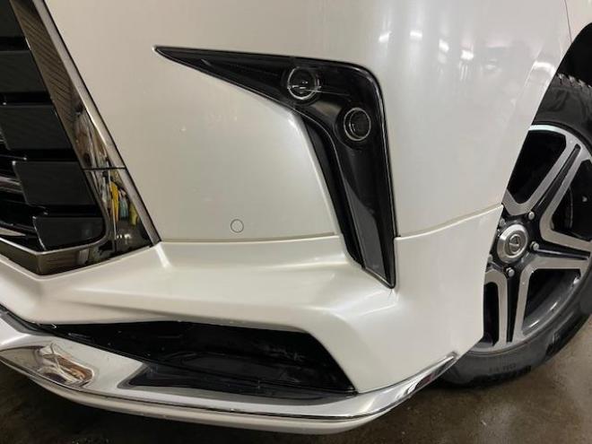 レクサスＬＸ５７０　ブラックシークエンス　寒冷地仕様　マークレビンソン　リアエンターテイメント　純正２１インチＡＷ　社外２０ＡＷ＋スタッドレスタイヤ付　純正ブラックレザーシート　電動サンルーフ　ヘッドアップディスプレイ　リア５面フィルム施工 4WD 5700 5Dr