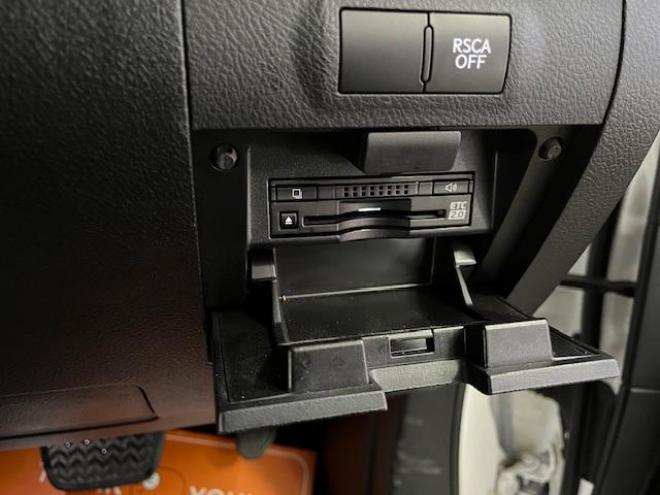 レクサスＬＸ５７０　ブラックシークエンス　寒冷地仕様　マークレビンソン　リアエンターテイメント　純正２１インチＡＷ　社外２０ＡＷ＋スタッドレスタイヤ付　純正ブラックレザーシート　電動サンルーフ　ヘッドアップディスプレイ　リア５面フィルム施工 4WD 5700 5Dr