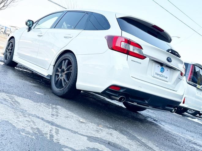 レヴォーグ2.0GT-Sアイサイト 4WD ローンが不安な方＜優遇ローン＞ 本州仕入 STIスポイラー 純正ナビ　ハーフレザー 4WD 2000 5Dr