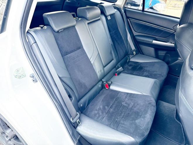 レヴォーグ2.0GT-Sアイサイト 4WD ローンが不安な方＜優遇ローン＞ 本州仕入 STIスポイラー 純正ナビ　ハーフレザー 4WD 2000 5Dr