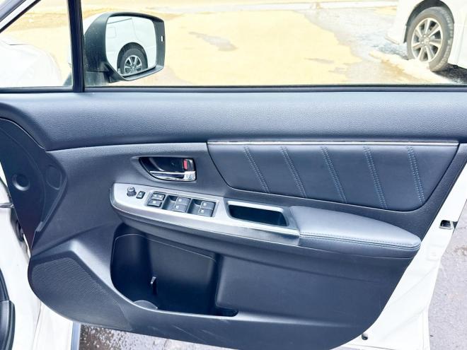 レヴォーグ2.0GT-Sアイサイト 4WD ローンが不安な方＜優遇ローン＞ 本州仕入 STIスポイラー 純正ナビ　ハーフレザー 4WD 2000 5Dr