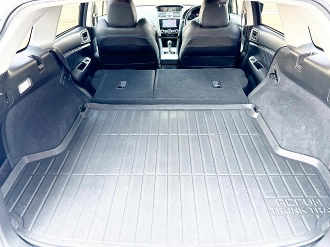 レヴォーグ2.0GT-Sアイサイト 4WD ローンが不安な方＜優遇ローン＞ 本州仕入 STIスポイラー 純正ナビ　ハーフレザー 4WD 2000 5Dr