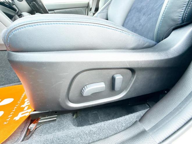 レヴォーグ2.0GT-Sアイサイト 4WD ローンが不安な方＜優遇ローン＞ 本州仕入 STIスポイラー 純正ナビ　ハーフレザー 4WD 2000 5Dr