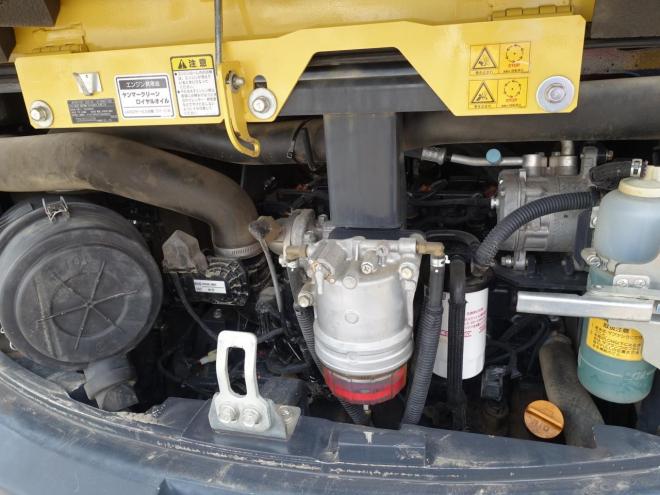 バックホーヤンマー　B7-6　バケット容量0.28m3