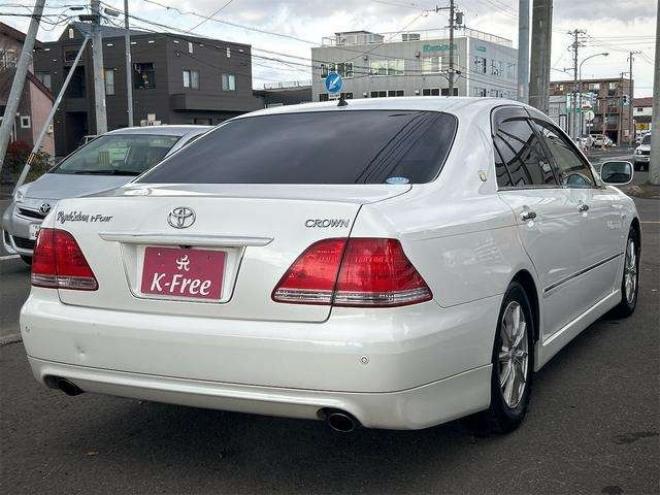 クラウンロイヤル 3.0 ロイヤルサルーン i-Four 4WD　ドライブレコーダー　オートクルーズコントロール　バックカメラ　ナビ　エアロ　HID　スマートキー　電動格納ミラー　盗難防止システム　衝突安全ボディ 3000